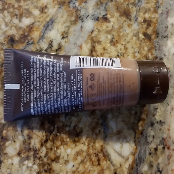 Burt's Bees Goodness Glows Tinted Moisturizer. Chestnut. Cruelty-Free - Picture 7 of 11
